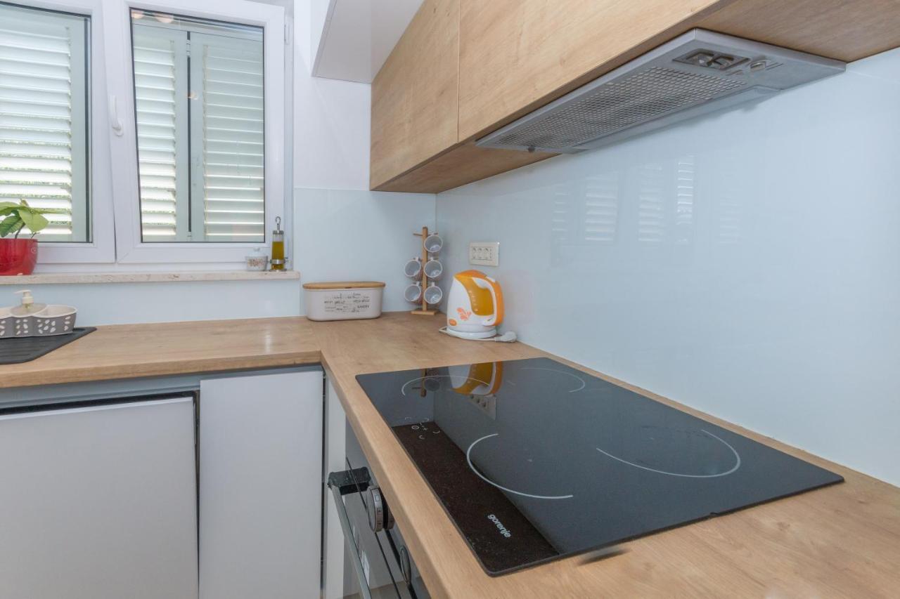 Adria Krk Apartment Krk Town Eksteriør billede